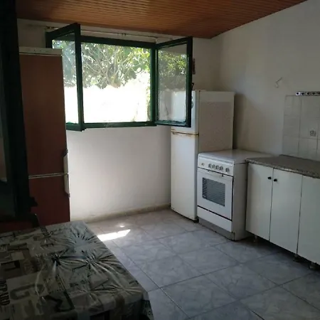 The Big Garden Bungalow Διαμέρισμα *