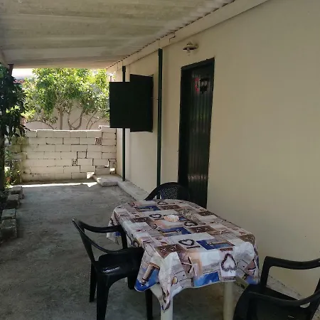 The Big Garden Bungalow